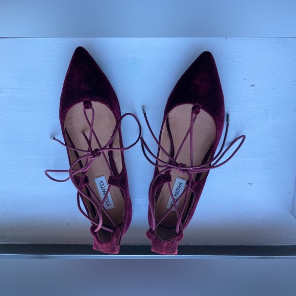 Steve Madden Lecrew burgundy Velvet Lace up flats in size 7.5. Like new! - Picture 8 of 14
